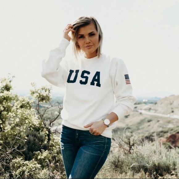 Brandy Melville Sweaters - Brandy Melville Crewneck U.S.A. Sweatshirt